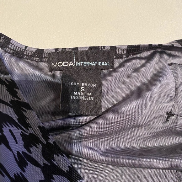 Longsleeve with open back - Picture 3 of 4